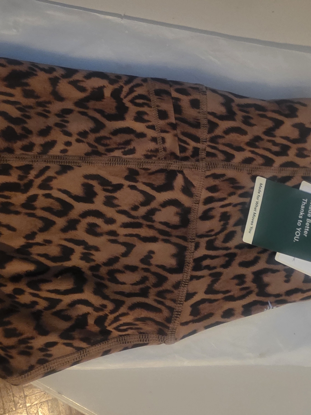 HALARA! NWT! size Small! W Pockets And Tummy Control